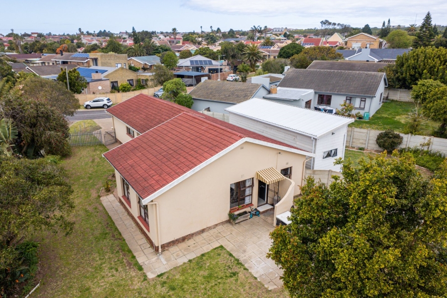 3 Bedroom Property for Sale in Heiderand Western Cape